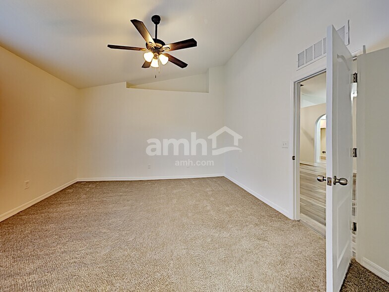 Building Photo - 116 Osprey Marsh Ln