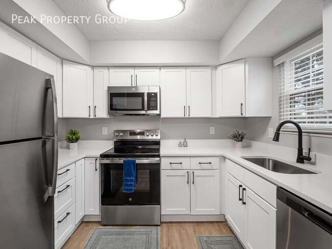 Building Photo - 134 Blakeford Dr