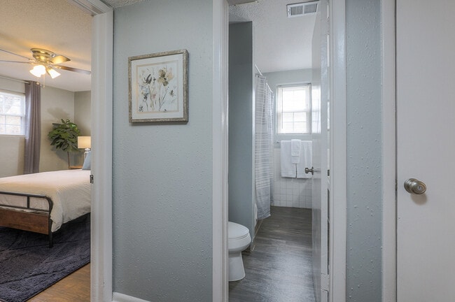 Building Photo - 8327 Lowell Ave