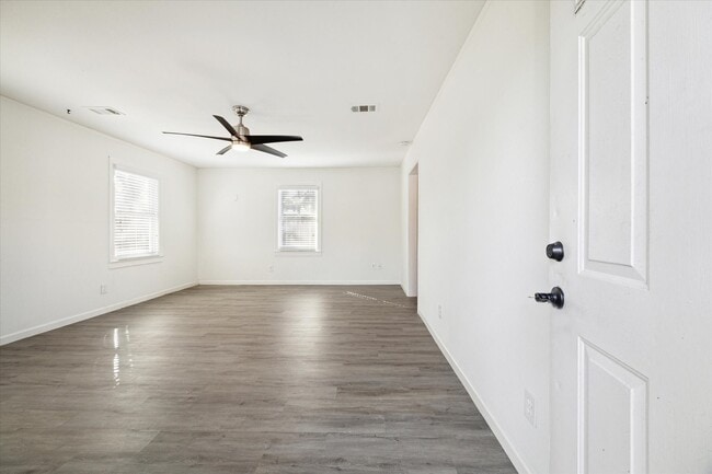 Primary Photo - 1147 Du Barry Ln