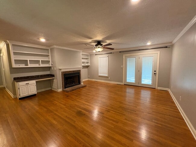 Building Photo - 420 W Windsor Cir