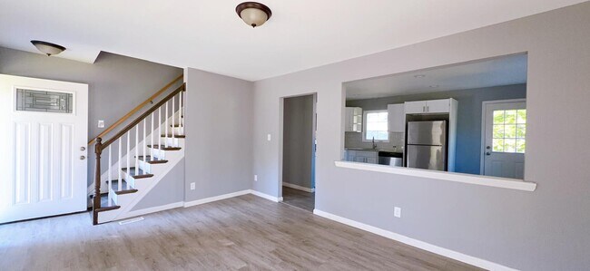 Building Photo - 601 Uhler Ave