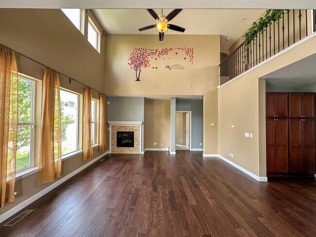 Building Photo - Horseshoe Ridge 4bd 3ba 2,522sq.ft. home FOR RENT!