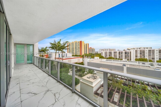 Building Photo - 300 Sunny Isles Blvd