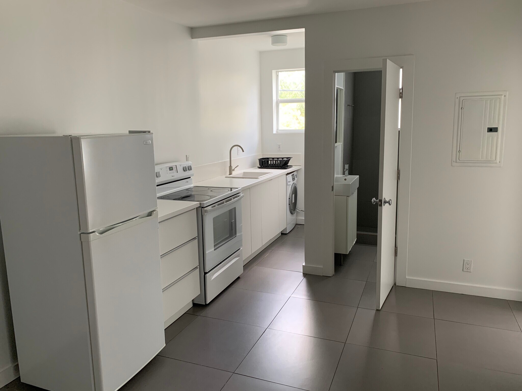 Kitchen area - 1160 NW 4th St