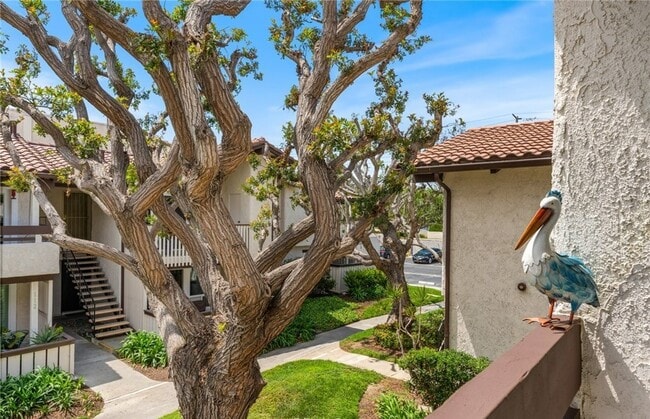 Building Photo - 21372 Brookhurst St