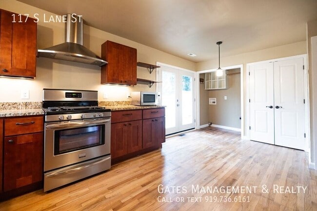 Building Photo - 117 S Lane St