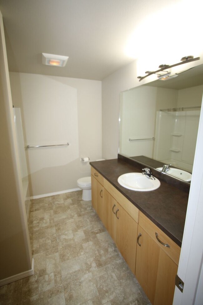 Building Photo - 368 SKWENTNA Dr