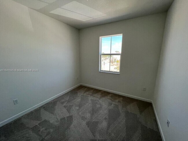 Building Photo - 12958 NW 23rd Pl