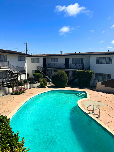Building Photo - Copper Kettle Apartments