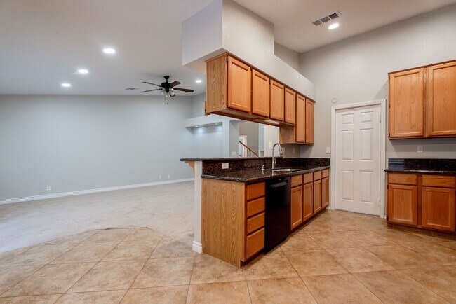 Building Photo - 10024 Sail Landing Ct