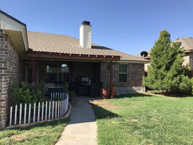 Building Photo - Beautiful Home in Cooper School District