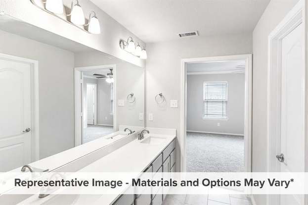 Building Photo - 2221 Greystone Dr