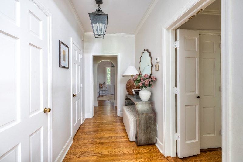 Building Photo - 13 Swan Lake Dr