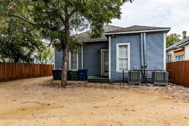 Building Photo - 405 Florida St