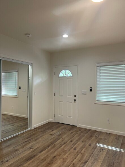 Building Photo - 11403 Betlen Dr