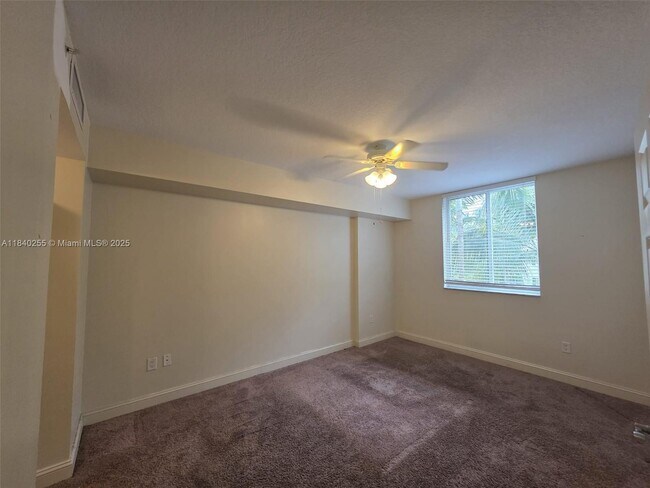 Building Photo - 510 NW 84th Ave