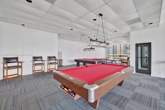 Building Photo - 2301 S Ocean Dr
