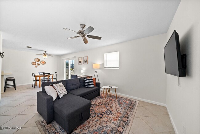 Building Photo - 6322 Sunset Ave