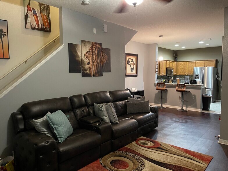 Building Photo - 12718 Country Brook Ln