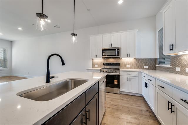 Building Photo - 4405 Cave Spgs St