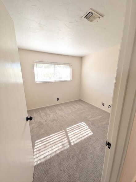 Secondary Bedroom 1 - 3006 Campbell Pl