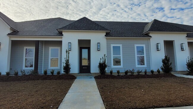 Building Photo - 16157 Chancel Ave
