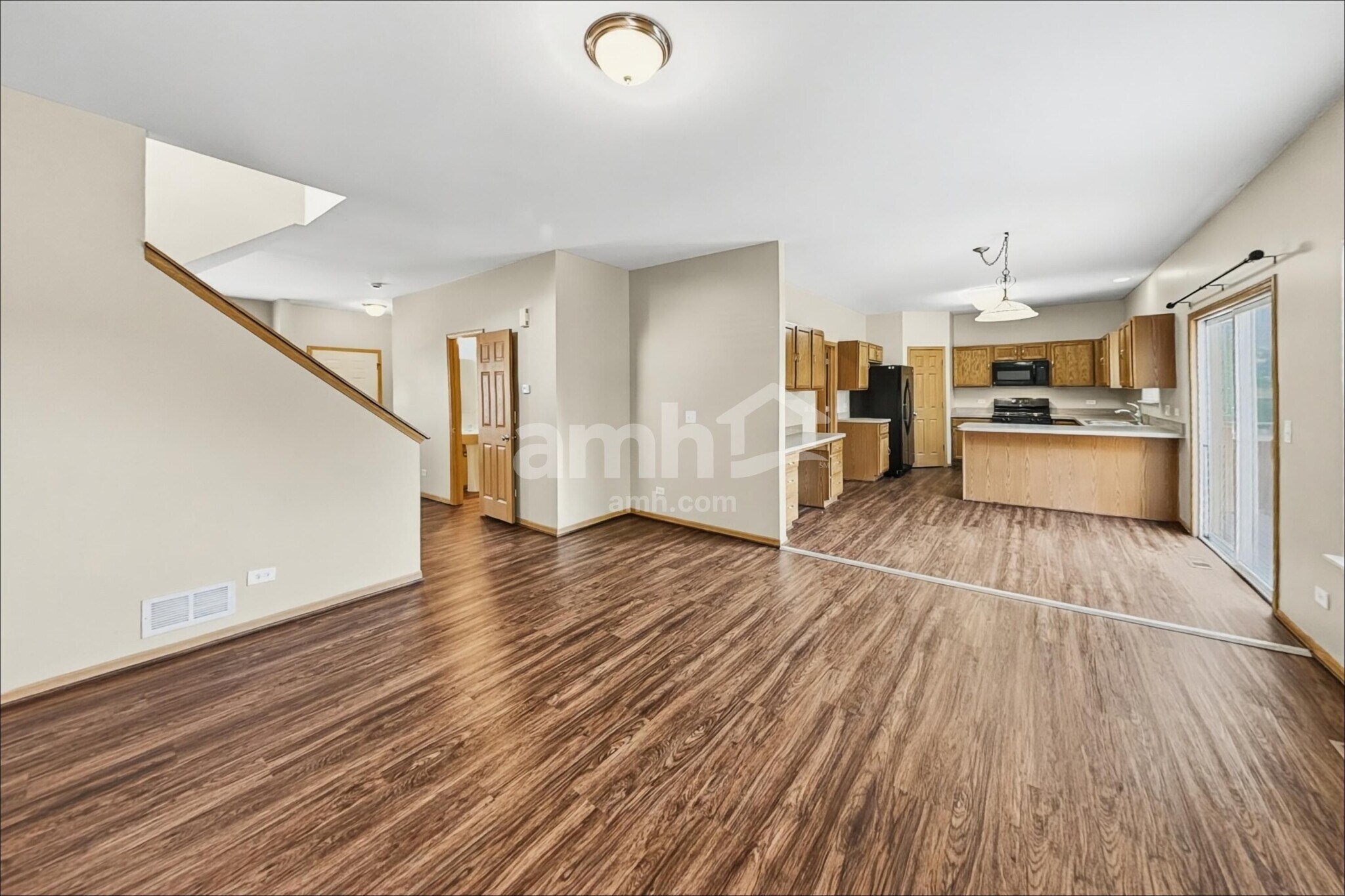 Building Photo - 204 Winding Trl