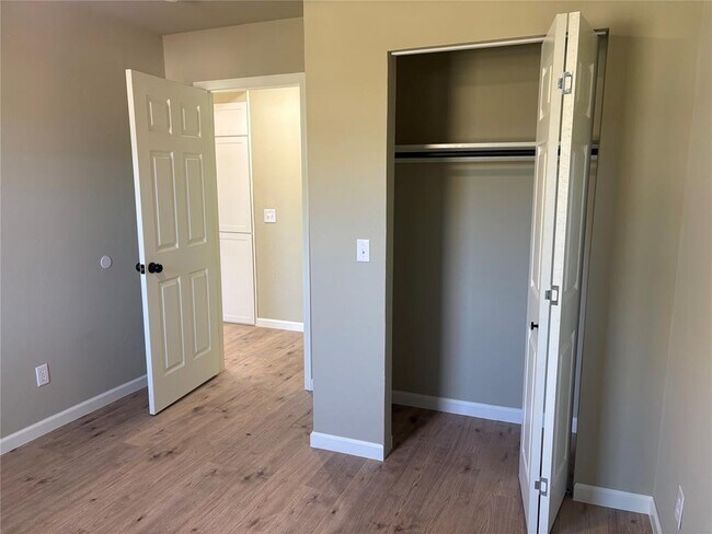 Building Photo - 205 NW 2nd St