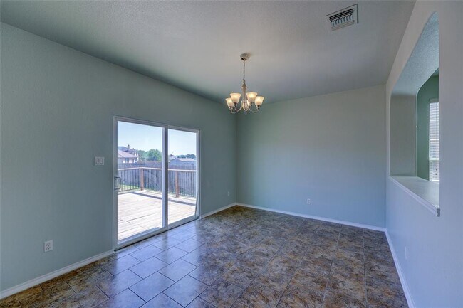Building Photo - 455 Gina Dr