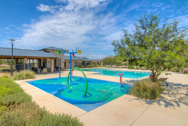 Building Photo - Stunning Home with Pool in La Estancia and...
