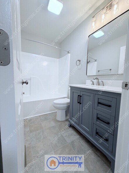 Building Photo - 104 Millwood Ct