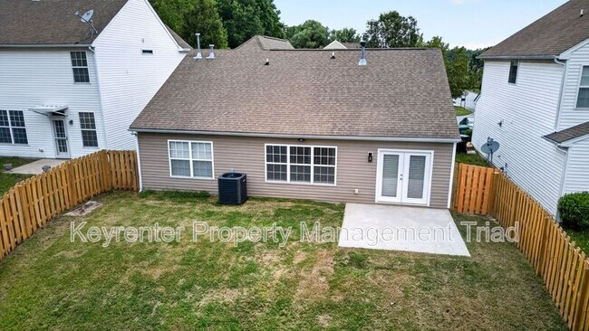 Building Photo - 1153 Hawick Dr