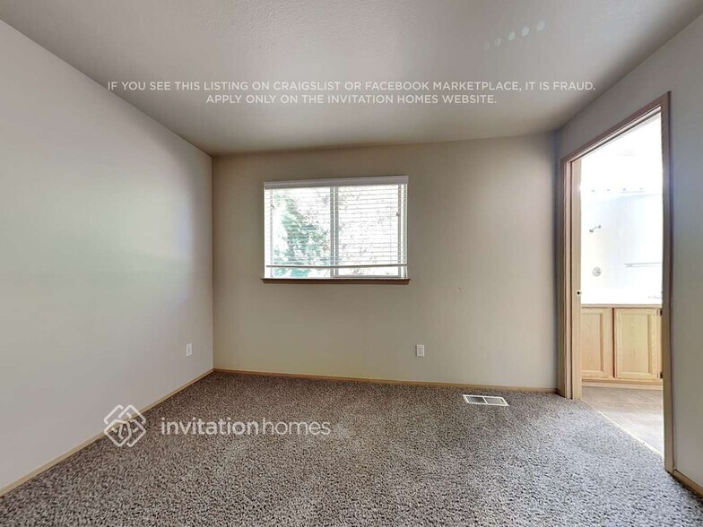 Building Photo - 10714 130th Ave E