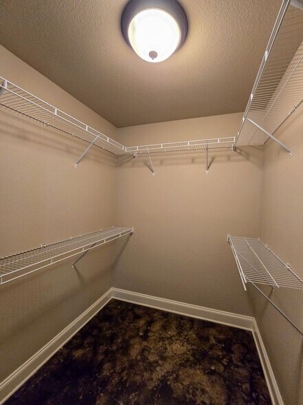 Building Photo - 203 N Bernis St