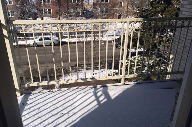 Building Photo - 2501 W Touhy Ave