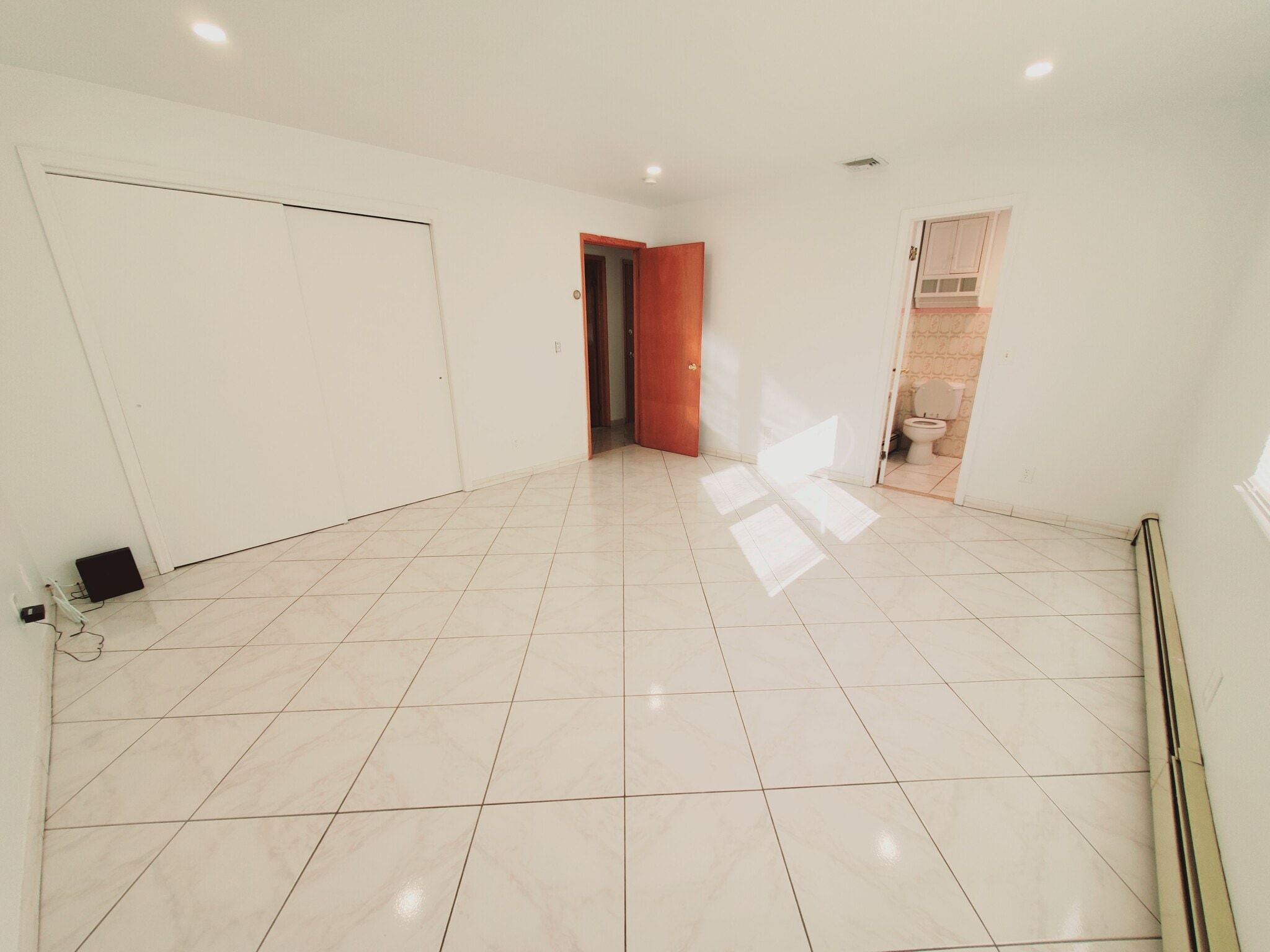 Building Photo - 47 Dora St