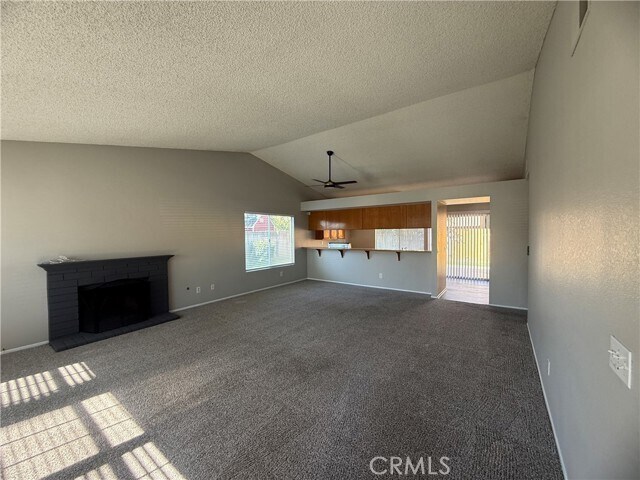 Building Photo - 6275 Meadowbrook Ln