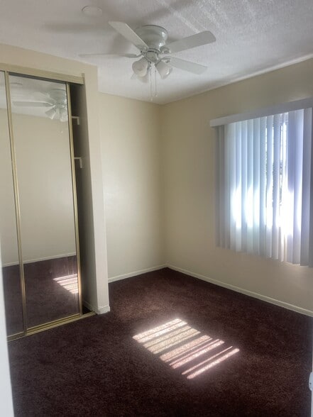 Building Photo - Santa Fe Apartments LB (West Long Beach)