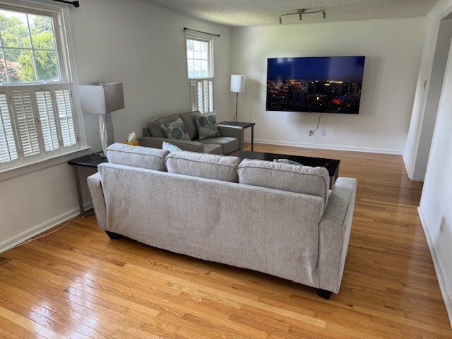 Building Photo - 215 Blackwell Rd