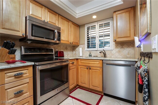 Building Photo - 271 Southbay Dr