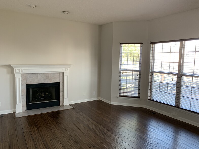 Building Photo - 4201 Bridlepath Pl
