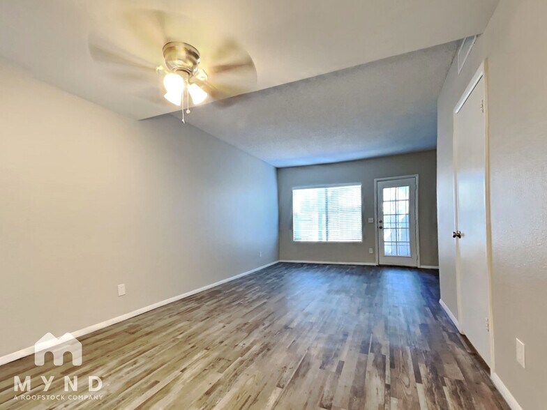 Building Photo - 7801 N 44th Dr