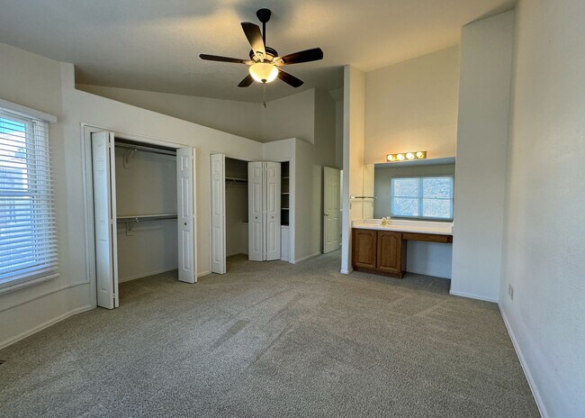 Building Photo - 6913 Yellowpine Dr