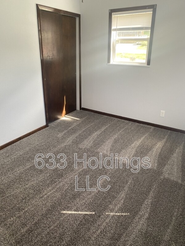 Building Photo - 139 Shadoway Dr