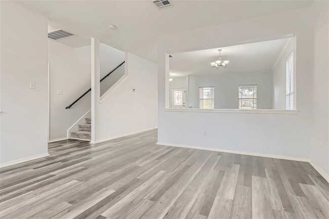 Building Photo - 1104 Canoe Cove