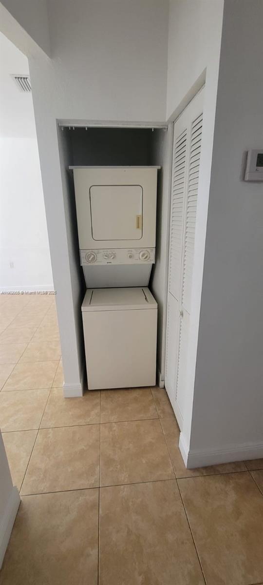 Building Photo - 375 E 14th St