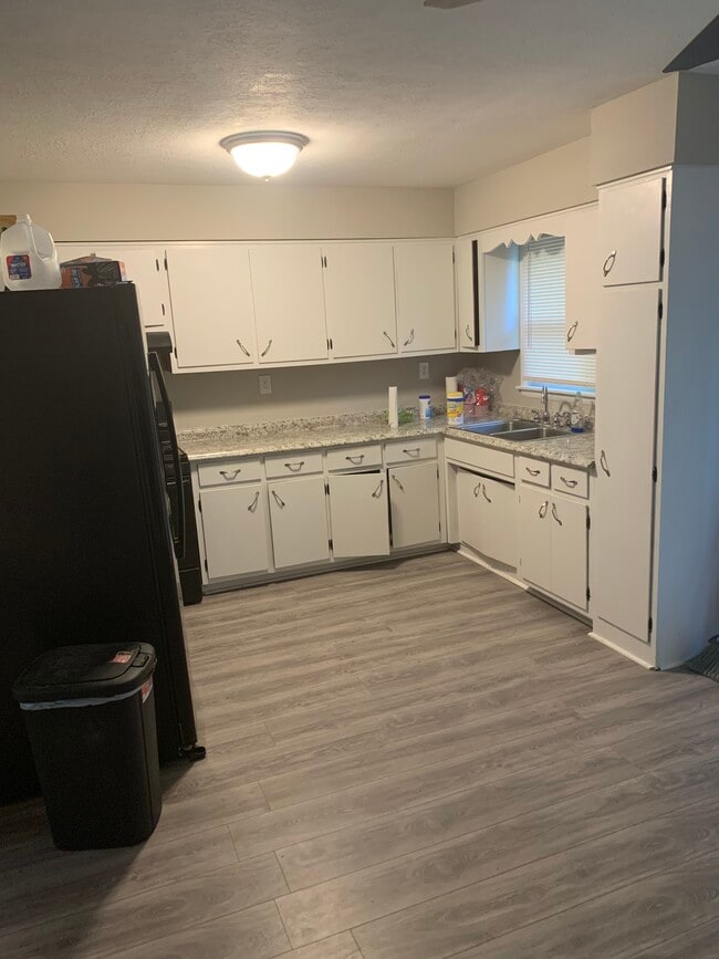 Building Photo - 3301 Buckeye Ct