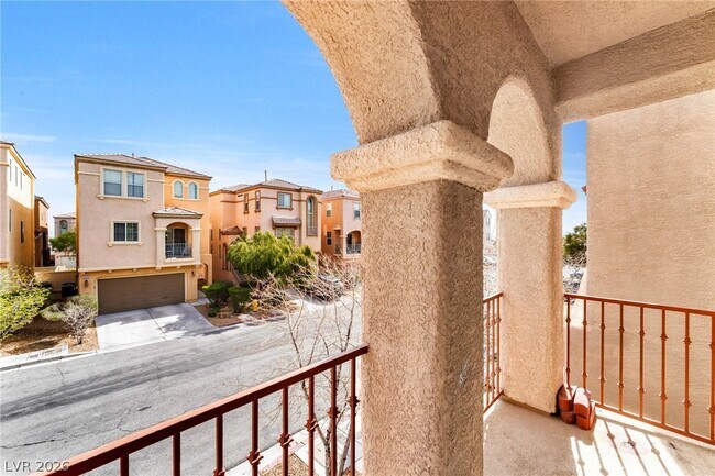 Building Photo - 6635 Weeping Pine St