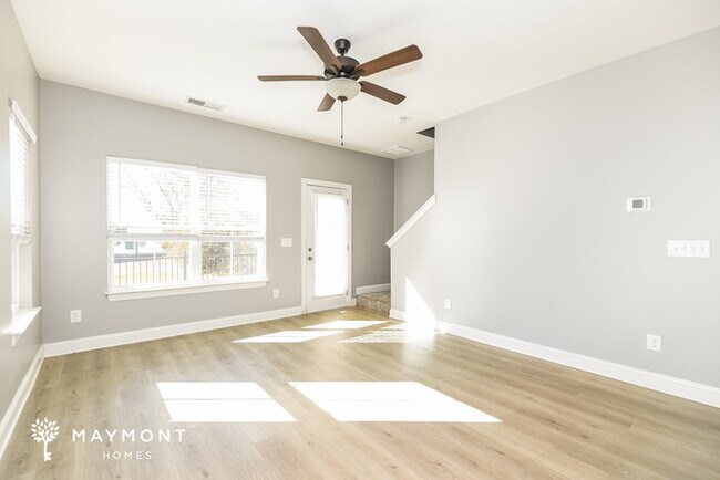 Building Photo - Stunning 3 Bedroom in Lebanon